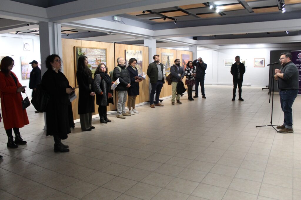 Un "frente de pinturas y buen gusto" llegan a la Sala de Exposiciones de la Universidad de La Serena con muestra nacional "Valdivia y su Río"